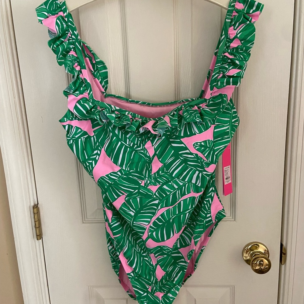 Lilly Pulitzer Aemma Sz 16 Swimsuit New with tags Conch Shell Pink